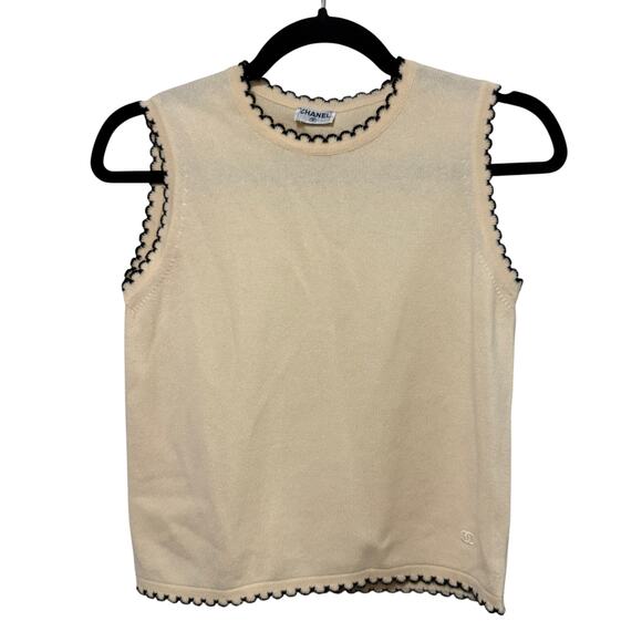 Chanel Contrast Stitch Scalloped Sleeveless Sweater Top - Picture 1 of 4